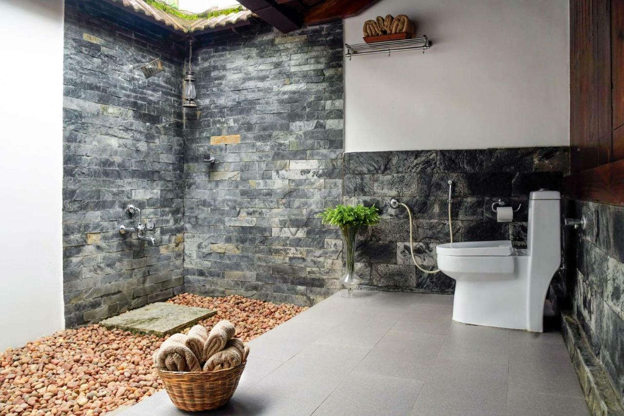 Stayvista At La Riva Heritage Villa With Bicycle Alappuzha Exterior foto